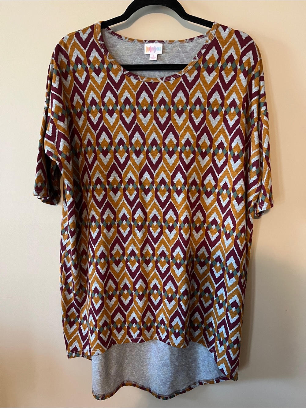 LuLaRoe Burgundy, Mustard & Teal Geometric Short Sleeve Top